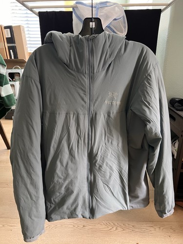 Arc'teryx Men's Atom AR Hoody Size Medium Color Crux