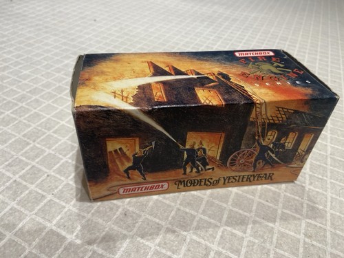 Matchbox Models of Yesteryear Fire Engine Series 1920 Mack AC - Model YFE01 box - Picture 5 of 5