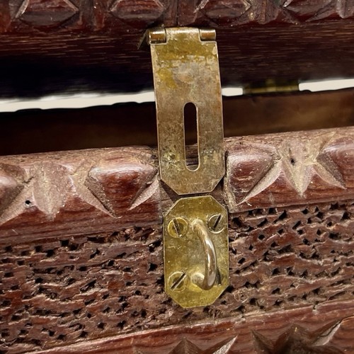 Antique Tramp Art Hand Carved Keepsake Box w/ Hinged Lid Geometric Patterns - Picture 11 of 15