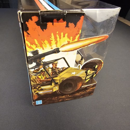 HASBRO G.I. JOE A.W.E. STRIKER w/ Leatherneck - 25th ANNIVERSARY - NIB - Picture 3 of 4