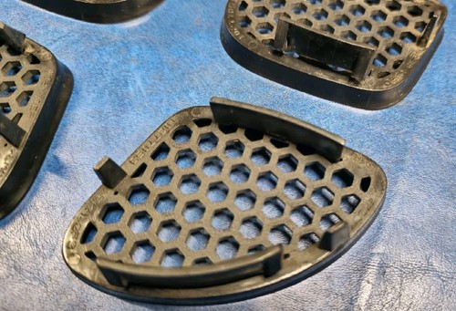 98-02 PONTIAC FIREBIRD FRONT FENDER VENT HONEYCOMB TRIM INSERTS, 4pc SET OEM - Picture 7 of 11