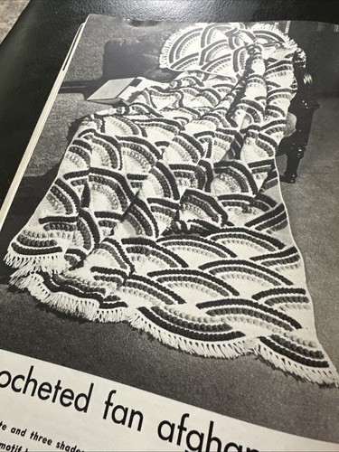 1953 Workbasket Handbook Fawcett Book 144 Pg Great Projects Knit Tat Crochet - Picture 24 of 24