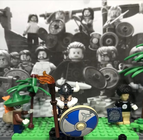 Lego Mini Figura Colección Serie M.O.C Viking Warrior / Raider - Imagen 1 de 10