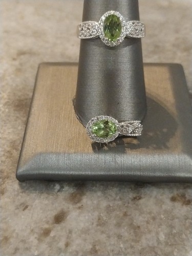 Ciondolo e anello Hebei peridoto e zirconi bianchi corvi eredità (taglia 8,0) - Foto 24 di 24