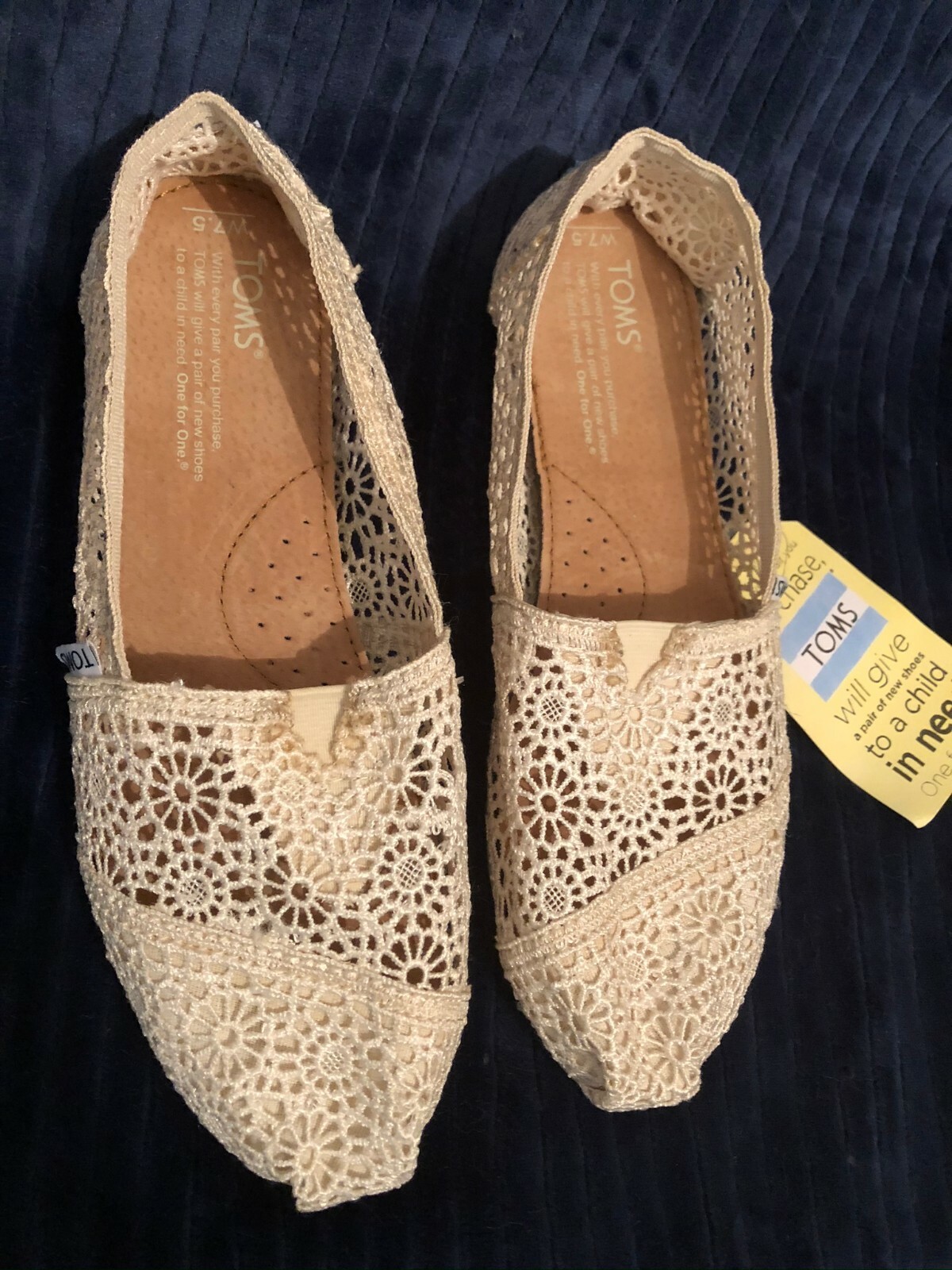 toms classic crochet slip on