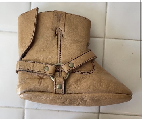 Frye crib boots size 4M - Picture 2 of 6
