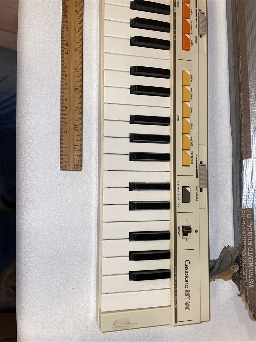 カシオトーン　casiotone MT-35 アダプター付　ジャンク品 カシオトーン casiotone MT-35 アダプター付 ジャンク品 Vintage