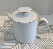 Thomas/Rosenthal Teapot/Coffee Pot Made In Germany Flawless Condition