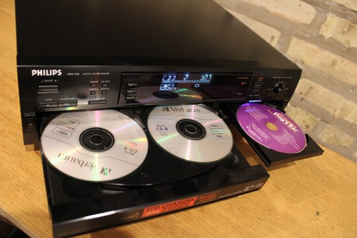 PHILIPS CDR-785/17 CD Recorder/3 CD changer W/remote,,serviced,,Fully Functional - Picture 8 of 15
