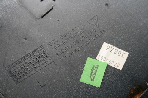 Porsche 996 911 986 Boxster Center Console Side Trim Cover Black Vinyl 97-05 - Picture 3 of 3