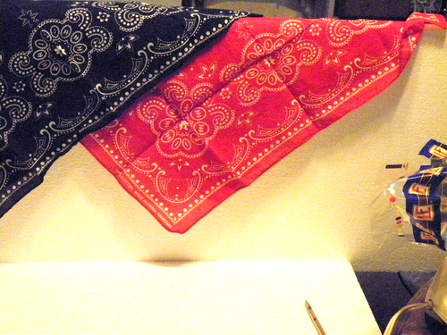 2 Paisley Print 20" x 20" Bandannas Scarfs 100% Cotton 1 Red&White 1 Blue&White - Picture 2 of 4