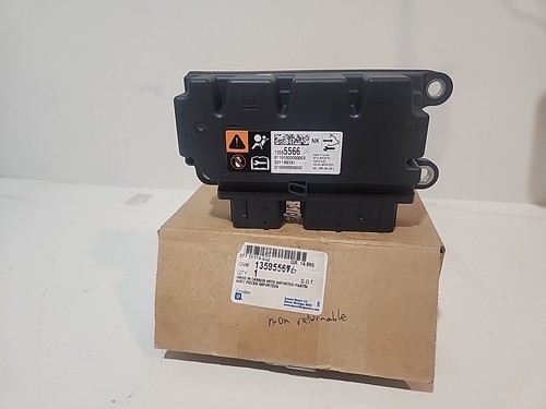 GM Control Module 13595566 - Picture 1 of 3