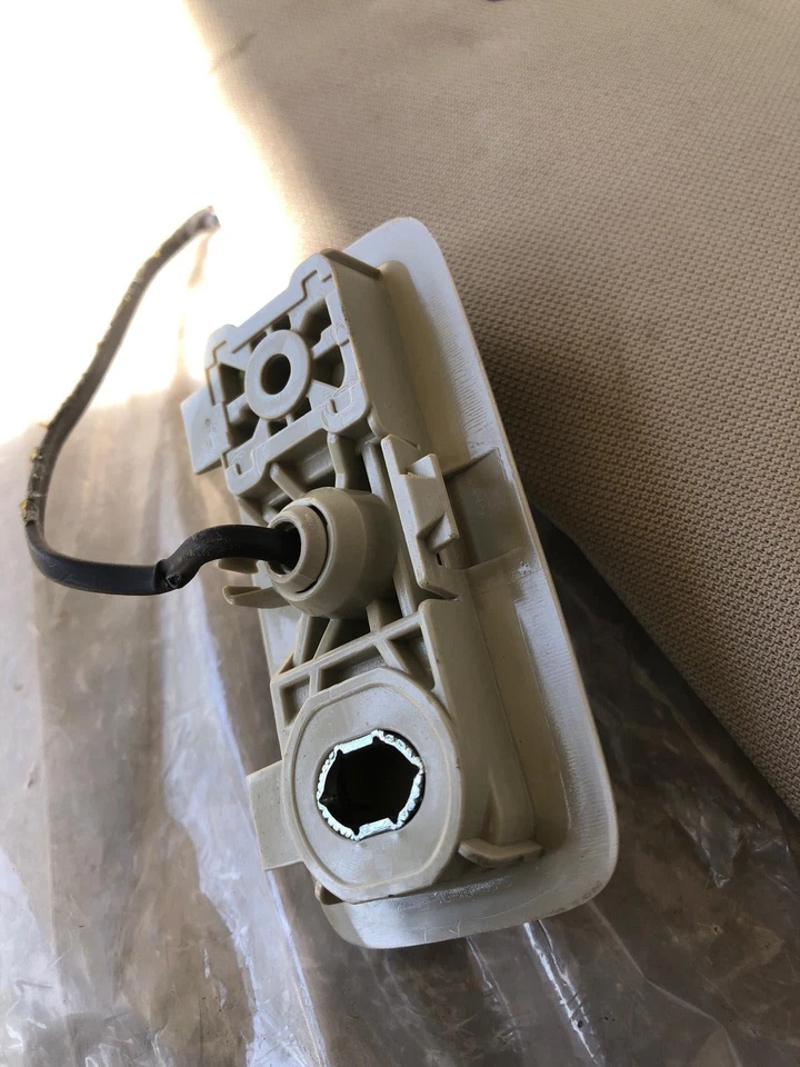 2014 - 2018 沃尔沃 S60 遮阳板,带照明和后视镜,右侧乘客侧,右侧 — 第 2/4 张图片