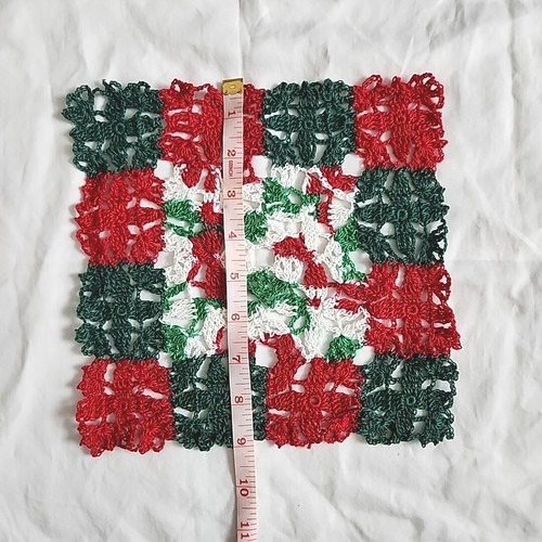 Vtg Crocheted Doilies Lot 3 Handmade Doily Mat Lace Crochet Grannycore Christmas - Picture 3 of 12