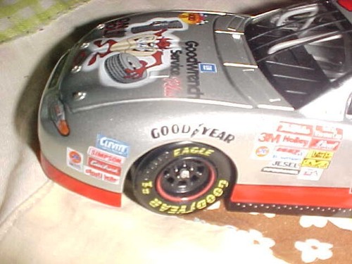 NASCAR ACTION Kevin Harvick #29 Taz Looney Tunes Maßstab 1:24 Diecast Auto 2001 - Bild 7 von 16