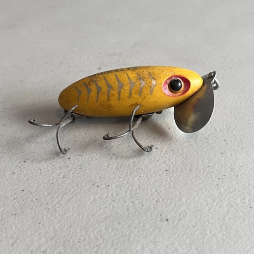 Vintage Fred Arbogast Jitterbug Angelköder gelb mit silbernen Rippen - Bild 5 von 9