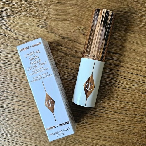 Charlotte Tilbury UNREAL SKIN SHEER GLOW TINT HYDRATE FOUNDATION STICK 6 MEDIUM
