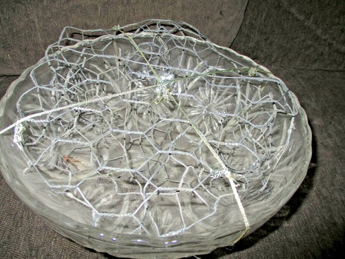 Anchor Hocking~Cut Glass Bowl ~Star & Cameo Medallion Pattern~Scalloped Edge - Picture 2 of 7