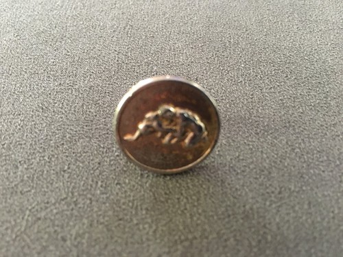 Old Vintage gold tone pin pinback Romanian Wrestling small rare! - Picture 3 of 6