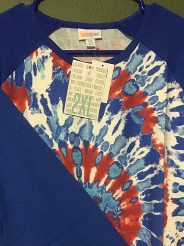 Neu mit Etikett ~ LuLaRoe Randy ~ 2XL ~ ROT WEISS & BLAU Batik BLAUE Ärmel ~ 4. Juli BIN - Bild 1 von 2