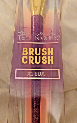 Real Techniques Brush Crush 302 Blush New In Box! Sam And Nic Makeup Holographic - Picture 2 of 7