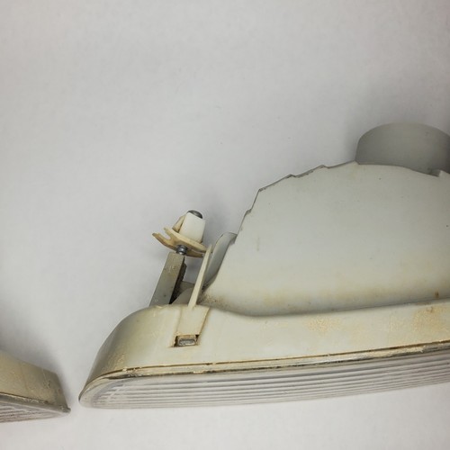 2004 Toyota Tacoma Driver /Pass Corner/Park Light Park Lamp-turn Signal TYC USED - Picture 6 of 20