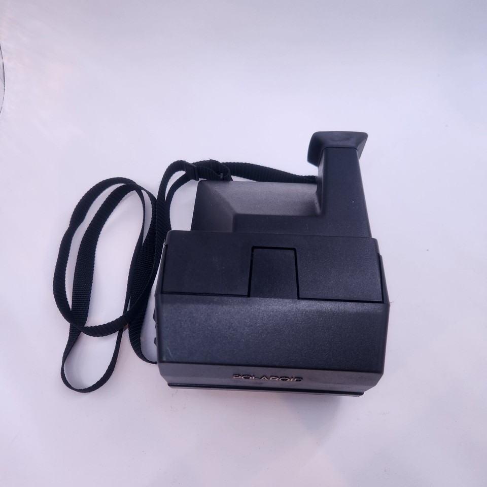 Polaroid 660 Autofocus Instant Film Camera With Strap eBay