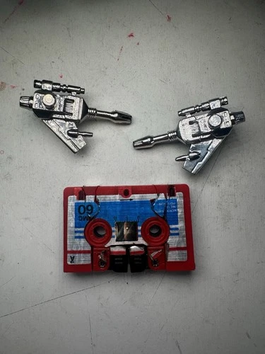 Vintage 1984 Hasbro G1 Transformers RUMBLE Decepticon Cassette Takara