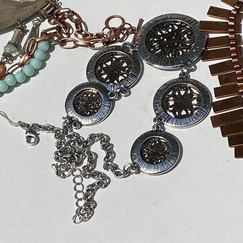 ESTATE JEWELRY LOT 5 COPPER CLIP EARRINGS PERIWINKLE RENIOR ENAMEL PIN NECKLACE - Picture 8 of 12
