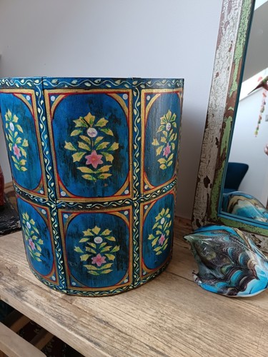 Antique wooden Barrel Planter Hand Painted Made In India - Picture 1 of 7