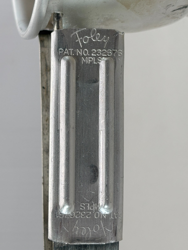 Mixed Estate Sale Lot of 11 Vintage Metal Kitchen Tools Tin Gadgets Baking Decor - Picture 14 of 23