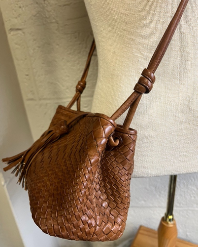 Cartera Bandolera Massimo Dutti Italiana Cuero Marrón Flecos Cierre Magnético Solapa - Imagen 8 de 11