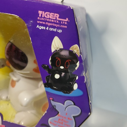 Meow-Chi Pink White Interactive Cat Robo-Chi Pet 2000 Tiger Electronics NEW Sega - Picture 7 of 11