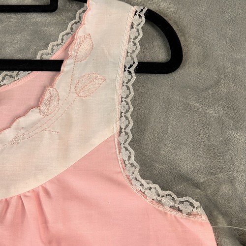 Pink Vintage Floral Embroidered Nightie Size 10 Sleeveless Ruffle Hem - Picture 3 of 15