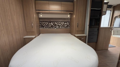 2017 Coachman Laser 675 Twin Axle Caravan - Transverse Fixed Island Bed - Picture 5 of 24