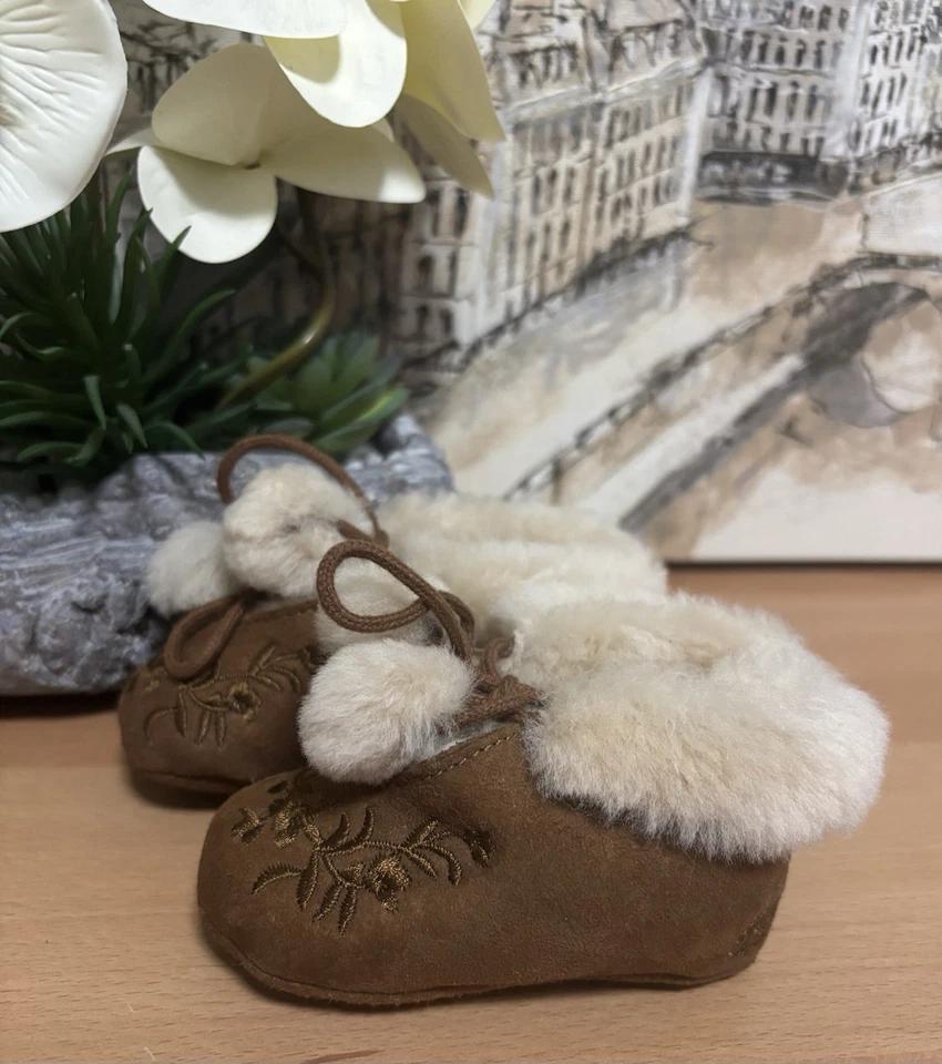 Zapatos de bebé clásicos vintage de gamuza Ralph Lauren. Excelente estado. Foto 4 de 4