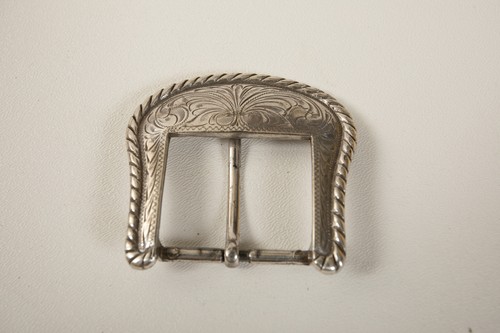 Silverplate Belt Buckle (R4A/JSF6) Old Western Style Engraved Fits 1.5" Belt - Picture 3 of 7