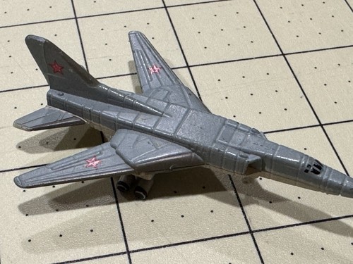MICRO MÁQUINAS Militar TU-22 Backfire Avión Bombardero Ruso LGTI 1993 (A12) - Imagen 5 de 9