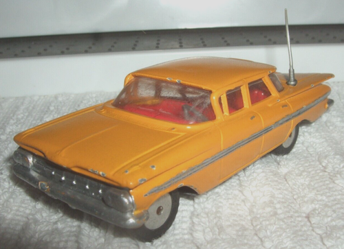 CORGI "VINTAGE" DIECAST MODEL (CHEVROLET IMPALA TAXI? CAR) CAT 221/CLEAN/USED - Picture 2 of 8