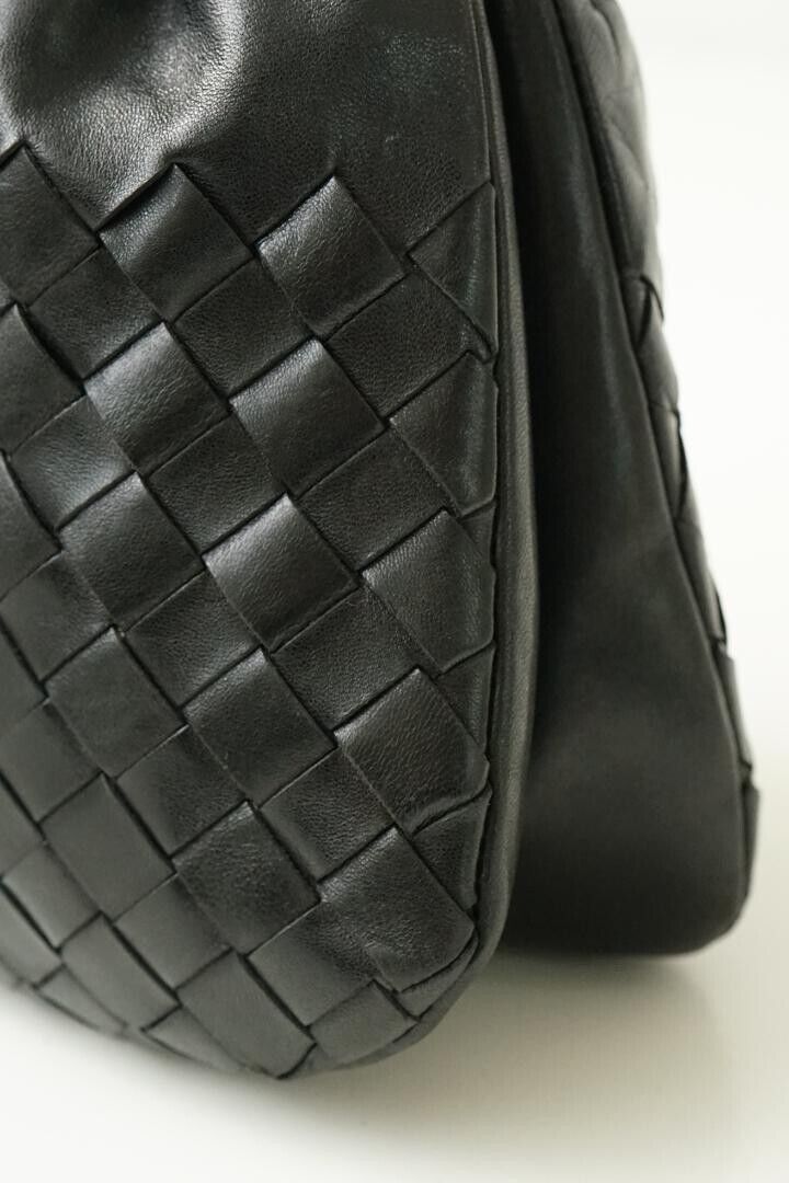 Bottega Veneta Intrecciato Genuine Leather Black Drawstring Bottega Veneta Intrecciato Genuine Leather Black Drawstring