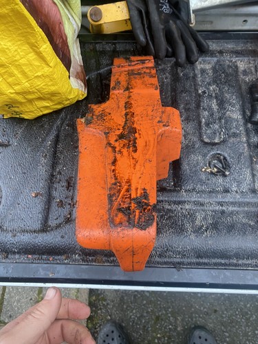 Husqvarna 55 Fuel Tank - Picture 3 of 3