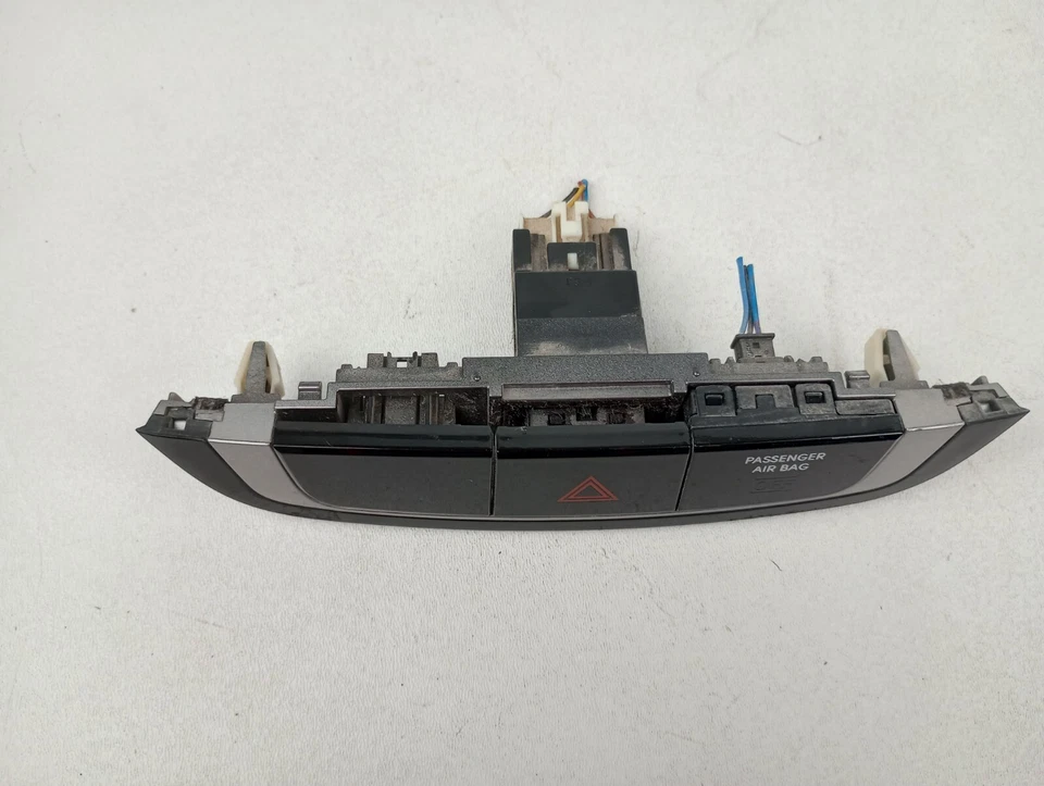 Interruptor de peligro Hyundai Tucson 2012-2015 bisel de ocupación de pasajeros 84740-2S550 OEM Foto 2 de 3