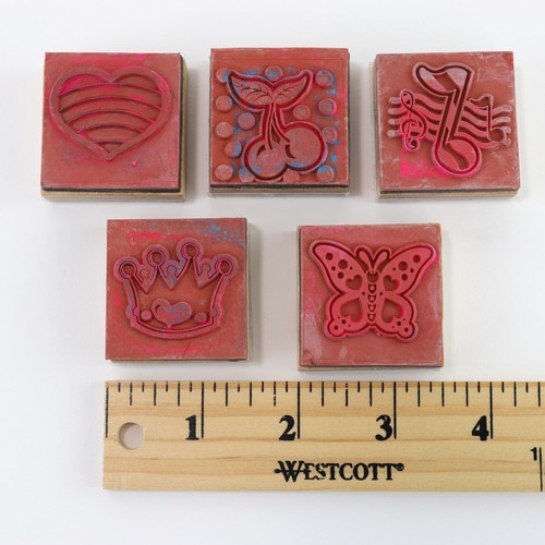 Lot of 15 Wooden Rubber Stamps ~ 1.5" & 1" ~ Girls Kids Toys - Picture 4 of 8