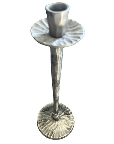 Brutalistischer Kerzenständer gehämmert geschnitzt Metall schwer 12,25" einzelner Kerzenhalter - Bild 4 von 10
