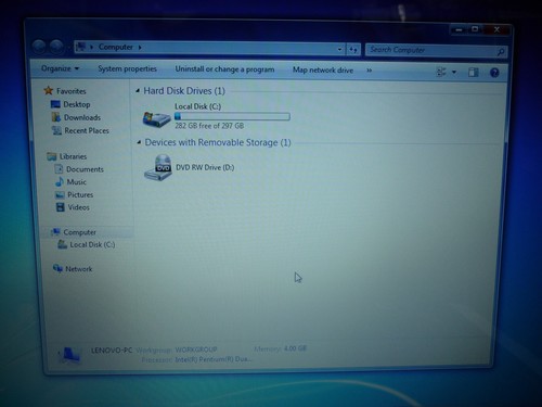 Lenovo IdeaPad Y530 15.4" Intel Pentium T3200 2GHz 4GB Ram 320GB HDD DVD Win7 - Picture 5 of 11