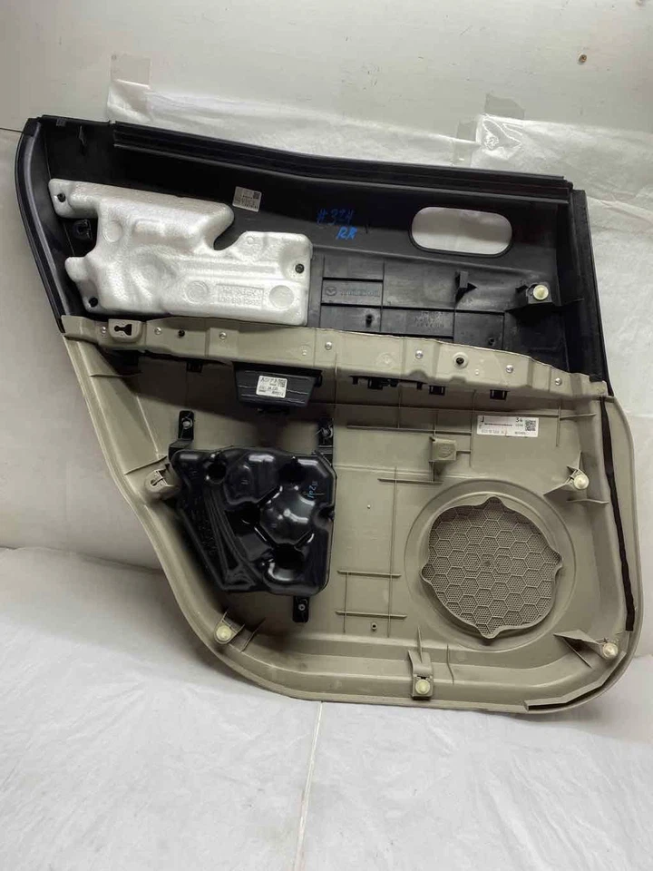 Отделочная панель задней внутренней двери 2007 - 2009 MAZDA CX7 правая со стороны пассажира правая G - Изображение 4 из 4