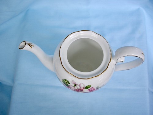 Vintage Ramona Royal Standard Tea/Coffee Pot - Picture 7 of 9