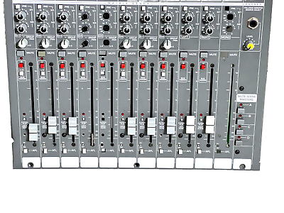 Crest Audio HP-Eight Hi Performance 8-Bus Console #03676 Crest Audio HP-Eight Hi Performance 8-Bus Console #03676