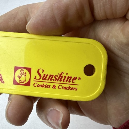 Vintage Yellow Measuring Spoon Advertising Sunshine Cookies Crackers 1tsp-1tbsp - Picture 2 of 17