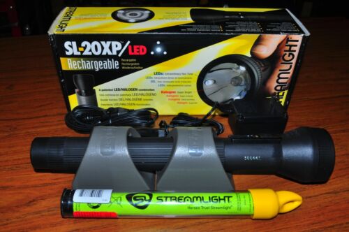 Streamlight 25103 SL 20XP-LED Flashlight with 120V AC and 12V DC Vehicle Charger - Picture 3 of 7